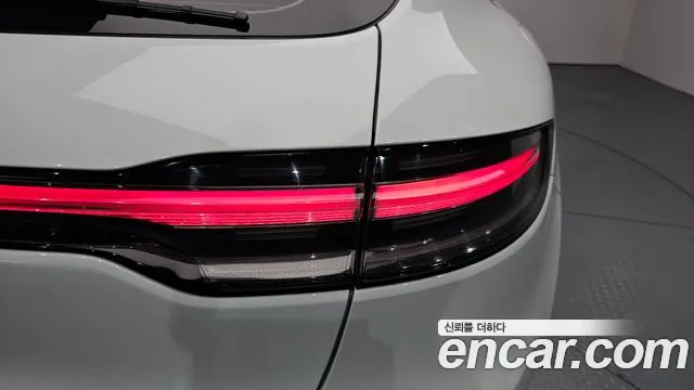 Porsche Macan 2018 — фото 8