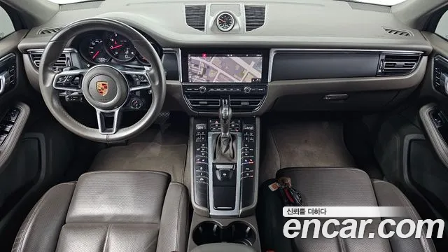 Porsche Macan 2019 — фото 9