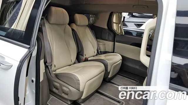 Kia Canival 2021 — фото 18
