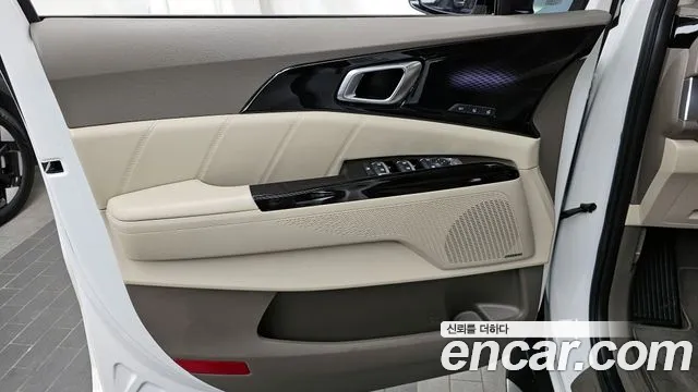 Kia Canival 2021 — фото 14
