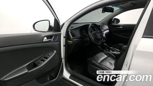 Hyundai Tucson 2018 — фото 10