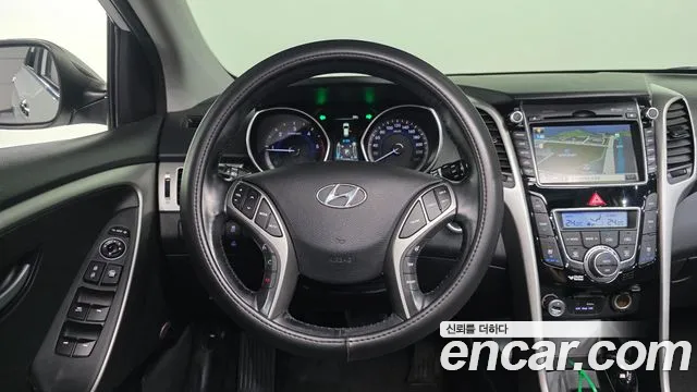 Hyundai i30 2015 — фото 18