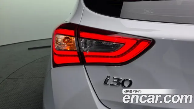 Hyundai i30 2015 — фото 9