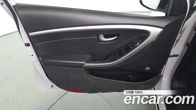 Hyundai i30 2015 — фото 14
