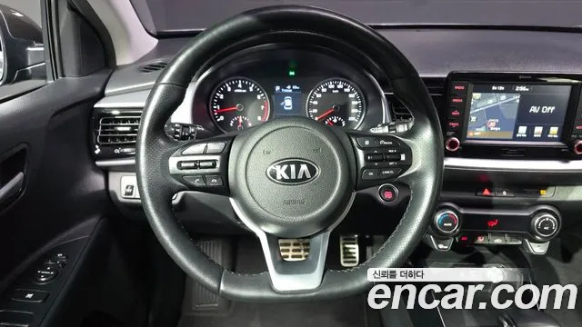 Kia Stonic 2018 — фото 19