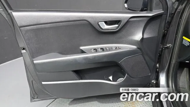 Kia Stonic 2018 — фото 14