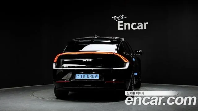 Kia EV6 2023 — фото 4