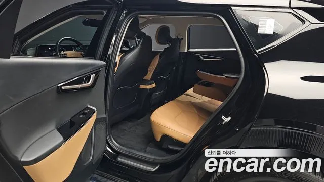 Kia EV6 2023 — фото 17