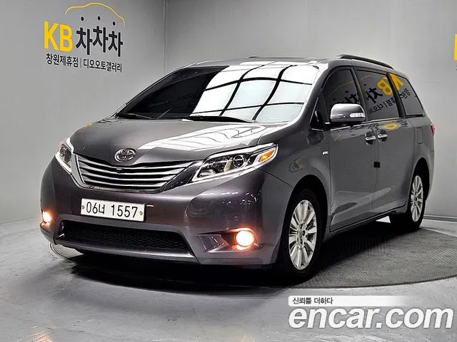 Toyota Sienna 2017 — фото 2