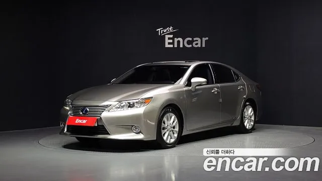 Lexus ES 2015 — фото 1