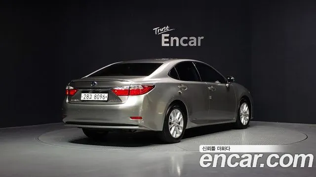 Lexus ES 2015 — фото 2