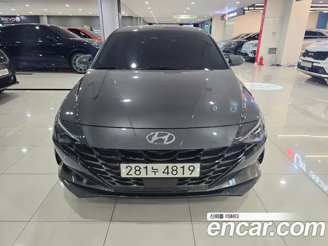 Hyundai AVANTE 2023 — фото 3