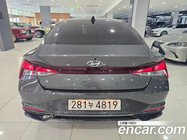 Hyundai AVANTE 2023 — фото 4