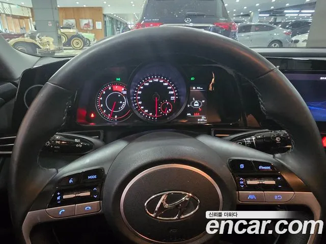 Hyundai AVANTE 2023 — фото 11