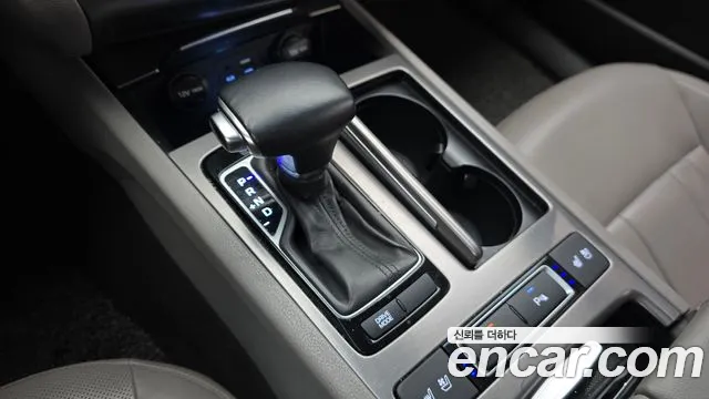 Hyundai Genesis 2015 — фото 9