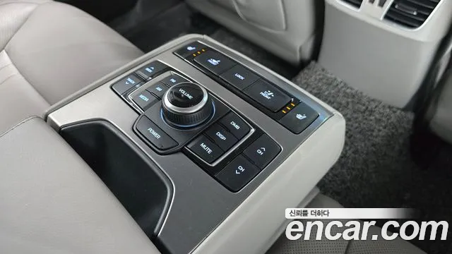 Hyundai Genesis 2015 — фото 19