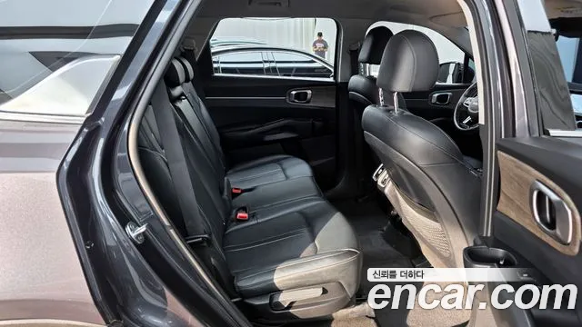 Kia Sorento 2022 — фото 18