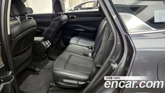 Kia Sorento 2022 — фото 16