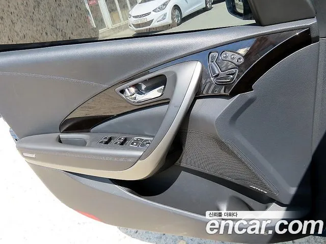 Hyundai Grandeur 2015 — фото 11