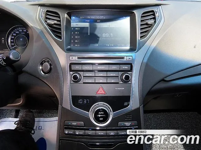Hyundai Grandeur 2015 — фото 13