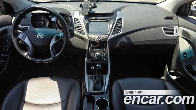 Hyundai AVANTE 2015 — фото 7
