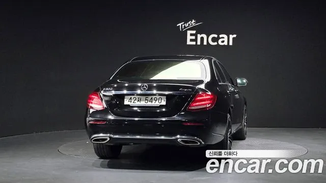 Mercedes-Benz E-Class 2019 — фото 4