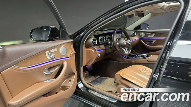 Mercedes-Benz E-Class 2019 — фото 10