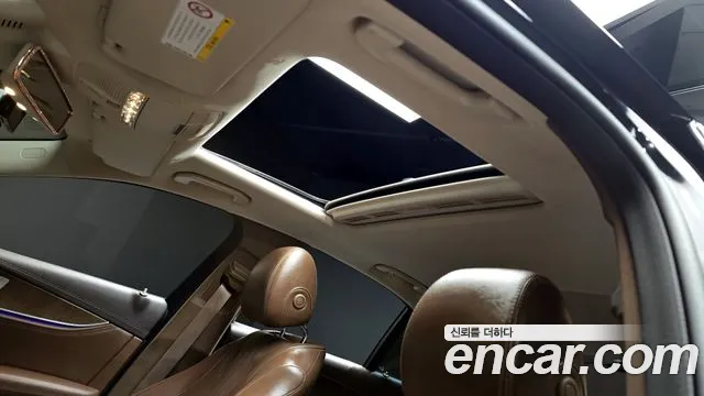 Mercedes-Benz E-Class 2019 — фото 19