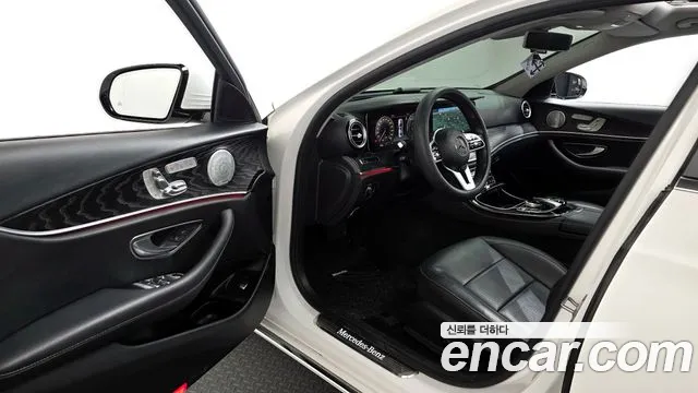 Mercedes-Benz E-Class 2019 — фото 13