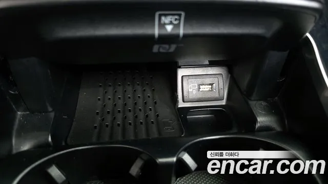Mercedes-Benz E-Class 2019 — фото 18