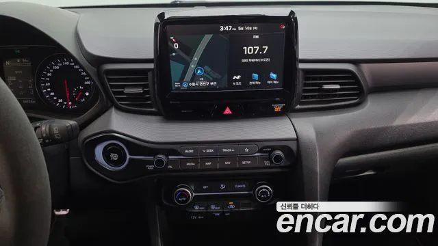 Hyundai Veloster 2019 — фото 18
