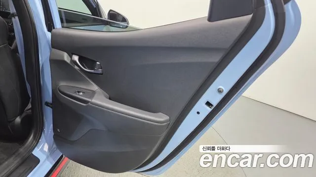 Hyundai Veloster 2019 — фото 15