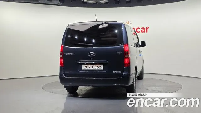 Hyundai Starex 2019 — фото 4