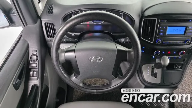 Hyundai Starex 2019 — фото 13