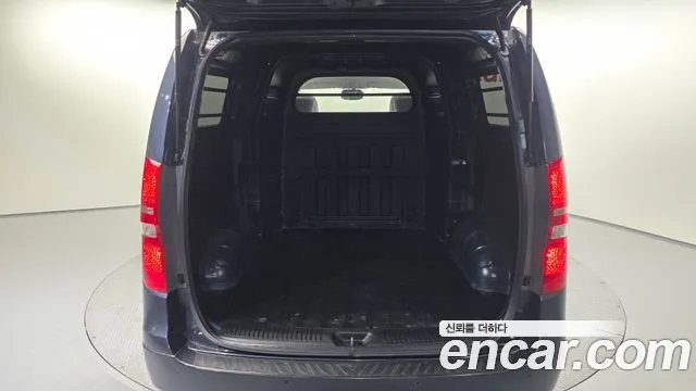 Hyundai Starex 2019 — фото 20