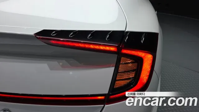 Hyundai Sonata 2022 — фото 9
