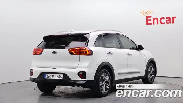 Kia Niro 2021 — фото 2
