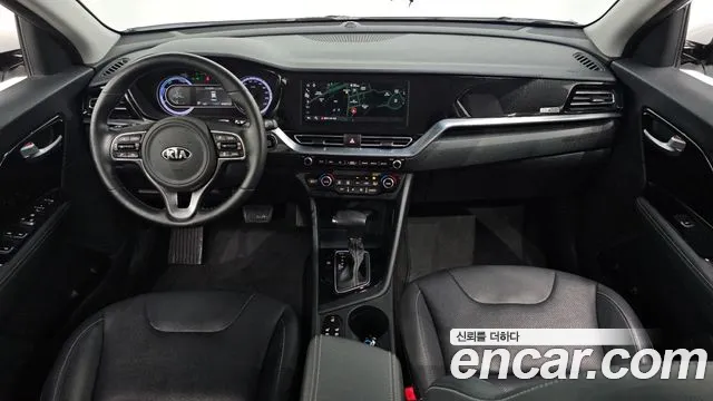 Kia Niro 2021 — фото 10