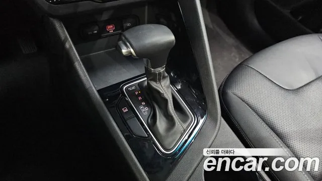 Kia Niro 2021 — фото 12