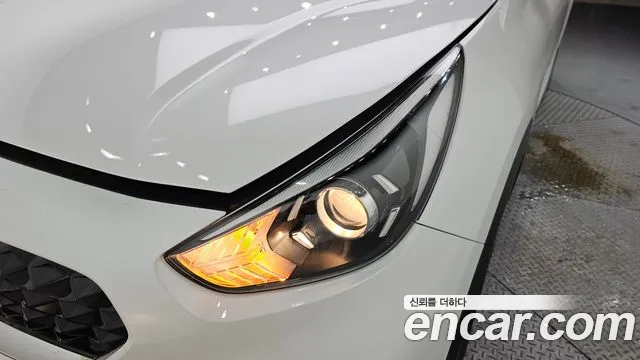 Kia Niro 2021 — фото 8