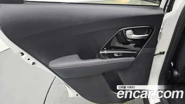 Kia Niro 2021 — фото 15
