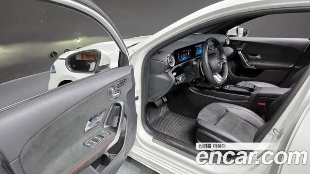 Mercedes-Benz A-Class 2024 — фото 13