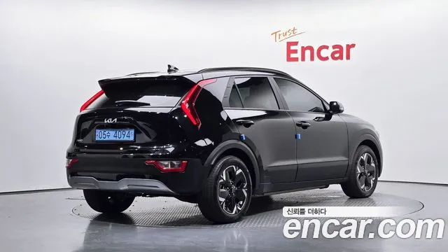 Kia Niro 2024 — фото 1