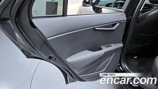 Kia Niro 2024 — фото 14