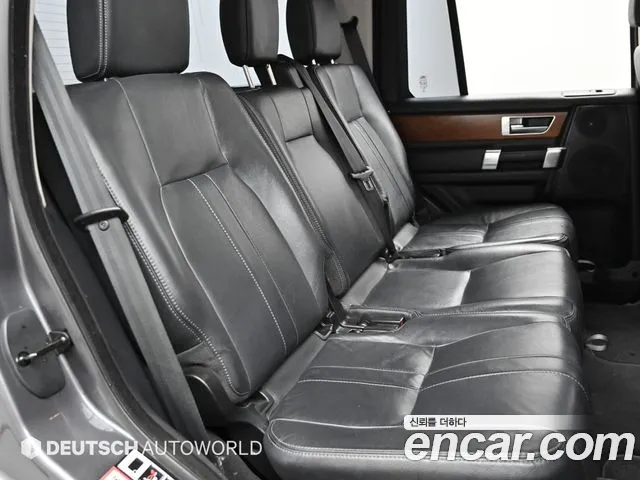 Land Rover Discovery 2016 — фото 12
