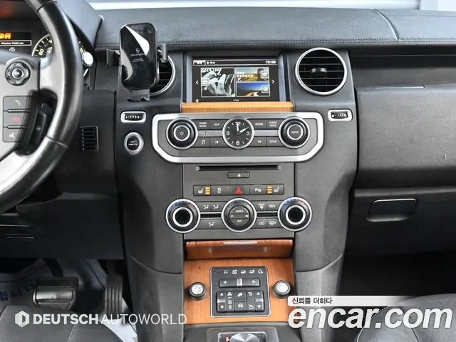 Land Rover Discovery 2016 — фото 14