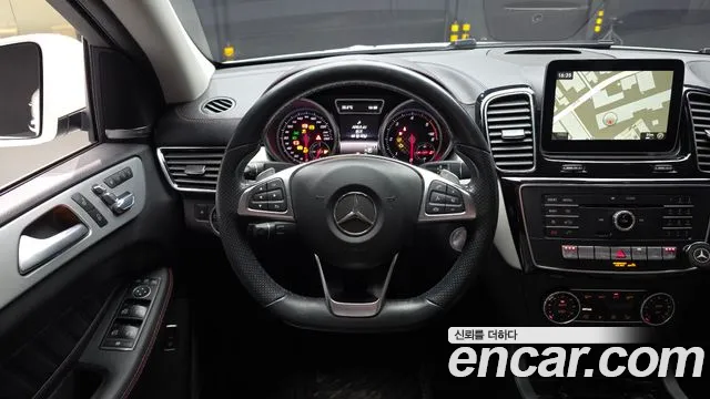 Mercedes-Benz GLE-Class 2017 — фото 13