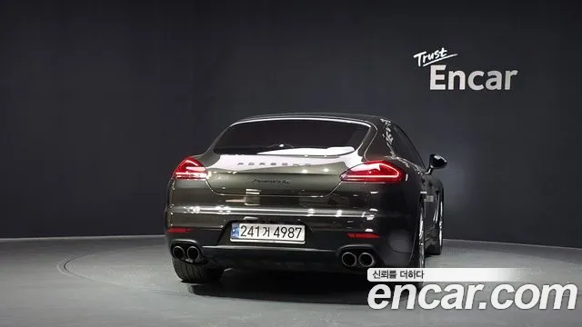 Porsche Panamera 2014 — фото 4