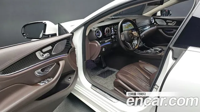 Mercedes-Benz CLS-Class 2019 — фото 10