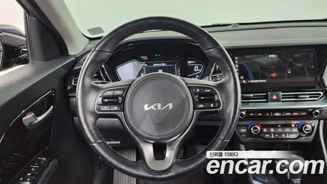 Kia Niro 2022 — фото 19